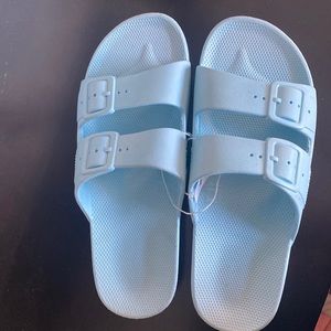 Freedom Moses Just Chill Slides/Sandals